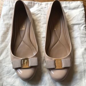 Ferragamo Varina Flats Size 7